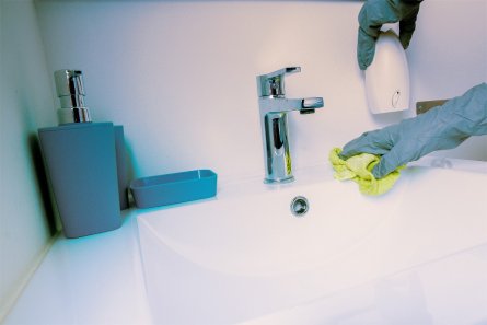Advice for bathtub cleaning